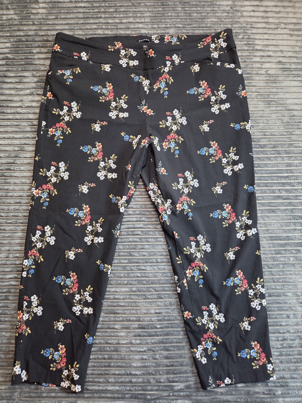 George Black Ankle Floral Cropped Pants